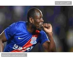 巴尔德欧冠1／8决赛两回合共完成8次过人，比其他