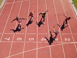 《Two Point Campus》的全学年校园是你为学生打造优质大学的好机